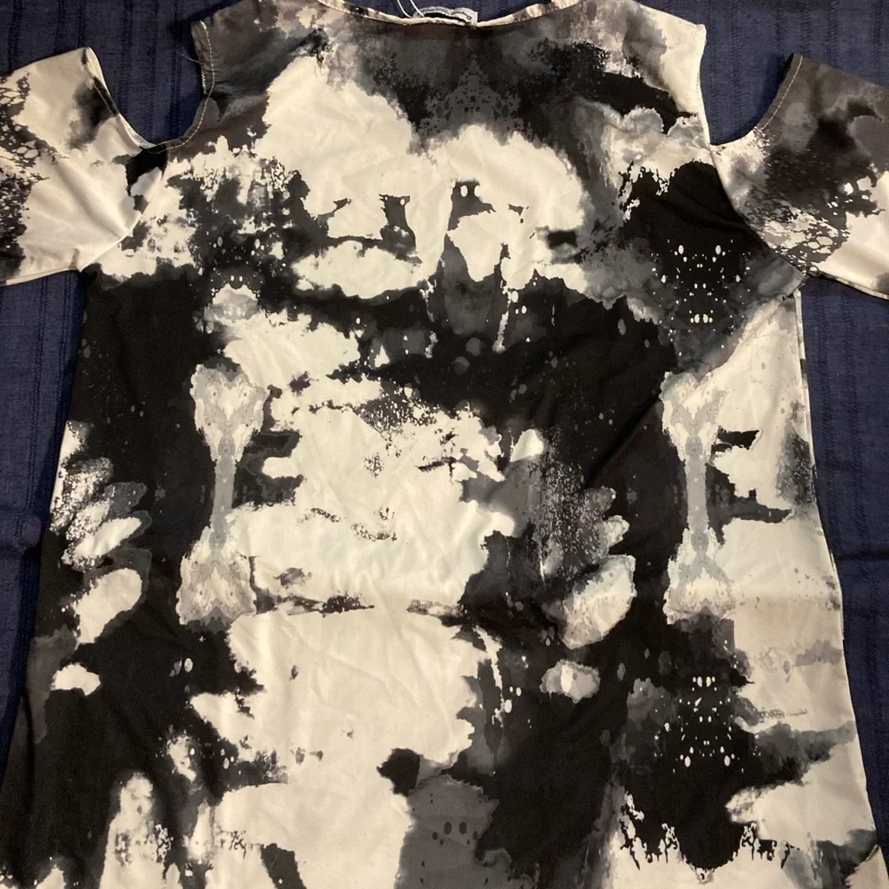 Beyond This Plane shirt - Picture 4 of 4